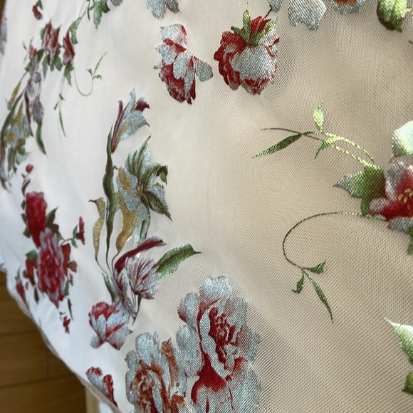 Never Worn😀 Cream with beautiful metallic floral print. open back sundress. NEW - Picture 11 of 13